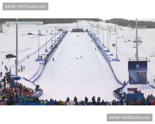 新西兰选手艾夫斯冬奥会U型场地预赛重摔昏迷，医务人员紧急救助