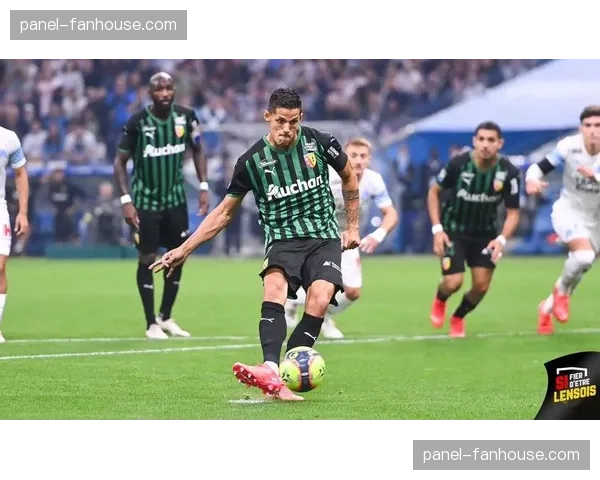 战术演变:三中卫体系在本赛季法甲的复兴与应用 战术演变:三中卫体系在本赛季法甲的复兴与应用