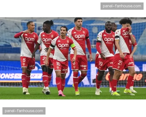 巴黎圣日耳曼3-1力克摩纳哥，将积分榜领先优势扩大至8分