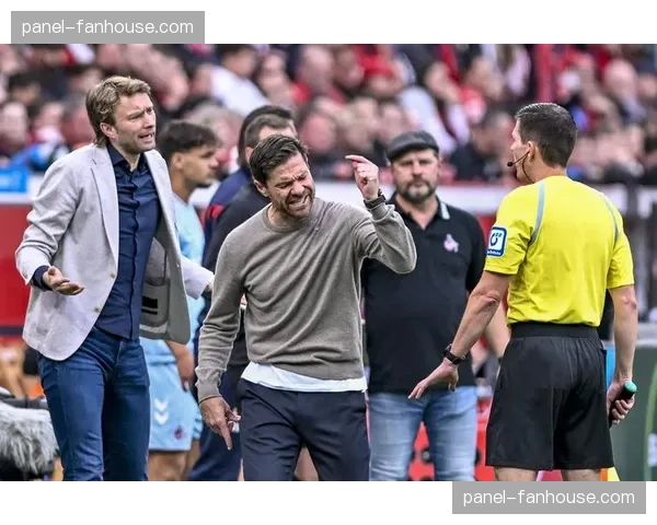 西班牙国家德比战术前瞻:安切洛蒂的控场哲学对阵哈维的高位压迫 西班牙国家德比战术前瞻:安切洛蒂的控场哲学对阵哈维的高位压迫